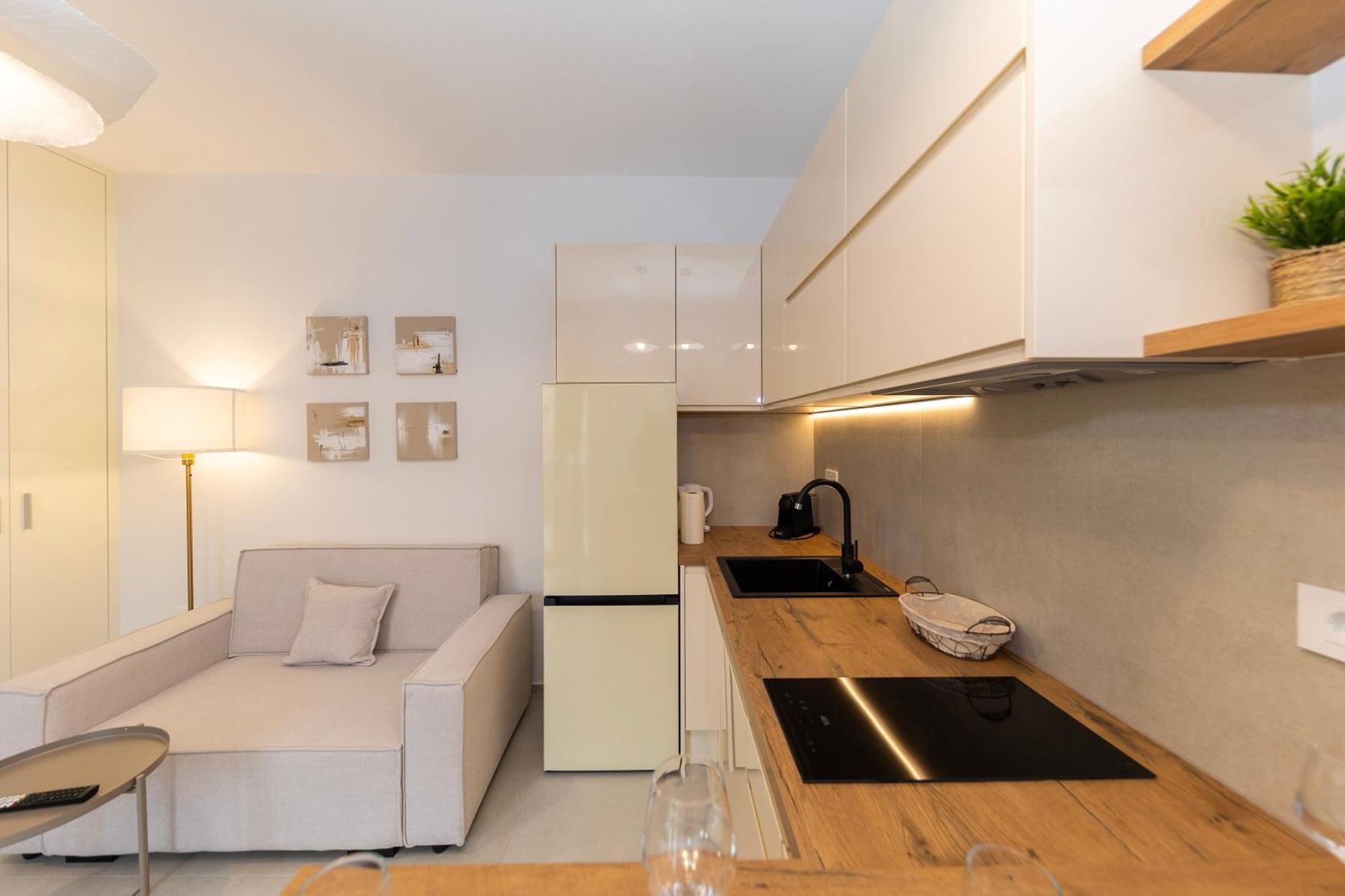 Find Your Haven In Morena Celeste Seaside Puntamika Apartments! Zadar Buitenkant foto