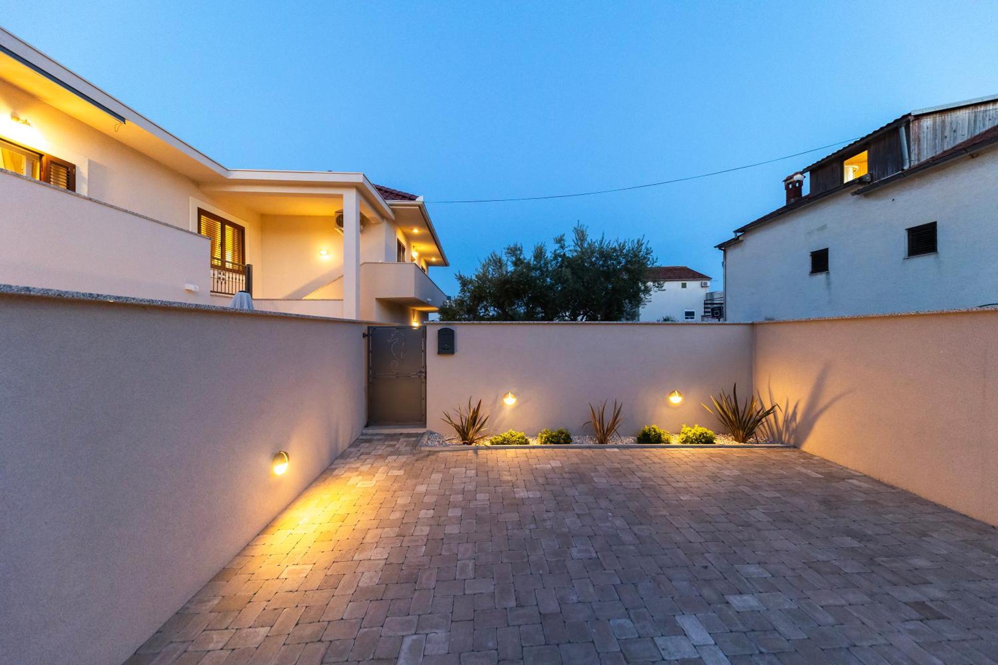 Find Your Haven In Morena Celeste Seaside Puntamika Apartments! Zadar Buitenkant foto